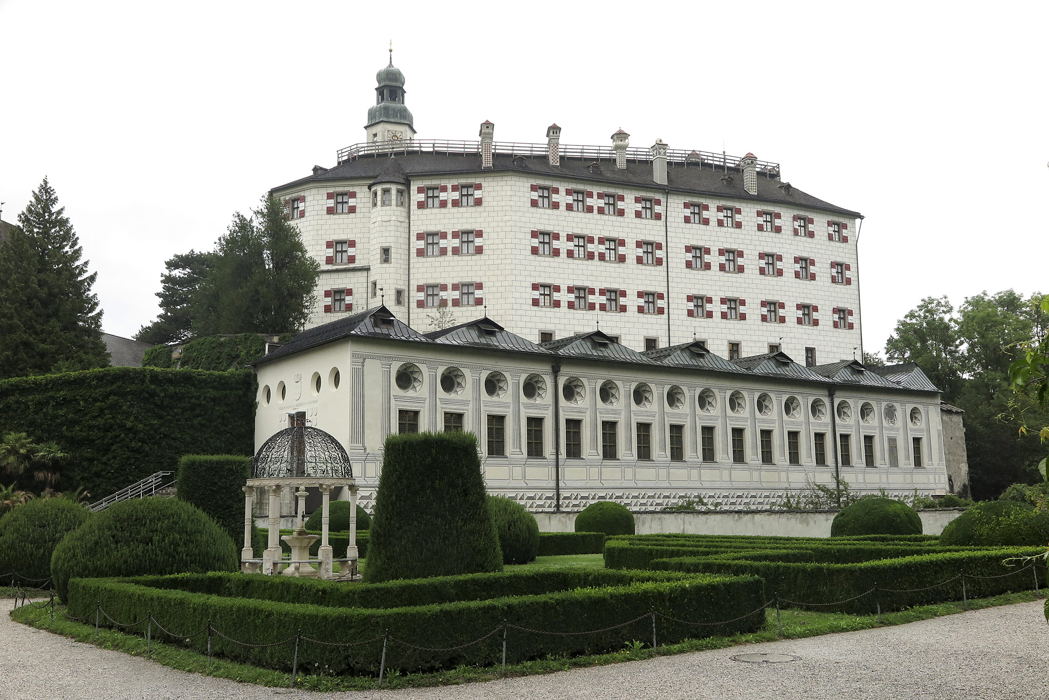 Schloss Ambras, Innsbruck (Photo license: CC BY-NC 2.0)